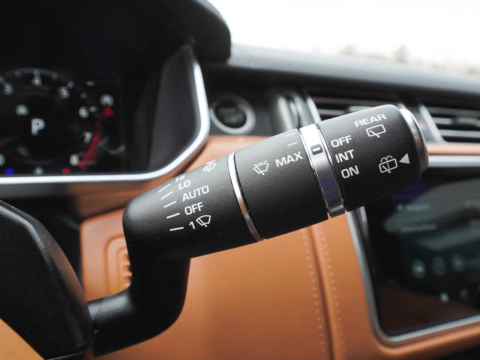 Used 2021 Land Rover Range Rover Autobiography Fifty Edition image 23