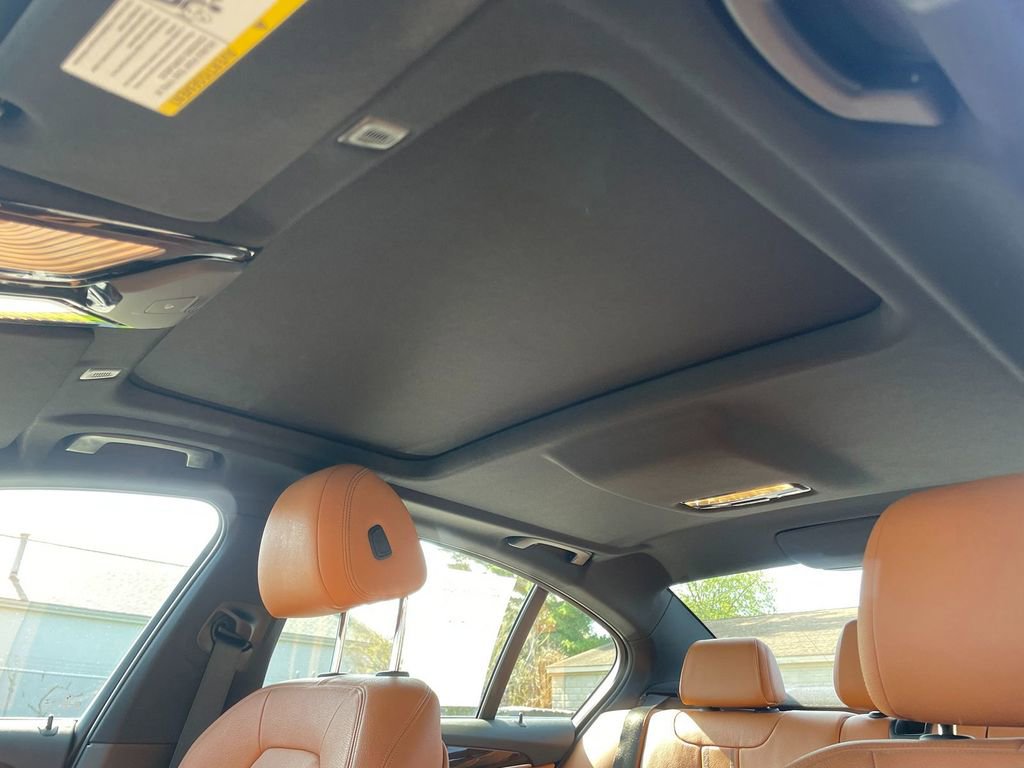 Used 2019 BMW 530i xDrive AWD/4WD image 24
