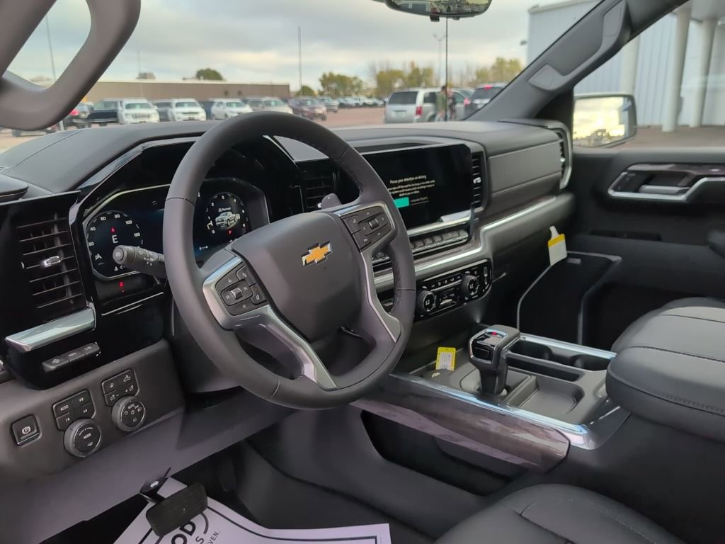 New 2026 Chevrolet Silverado 1500 LTZ w/ LTZ Premium Package image 12