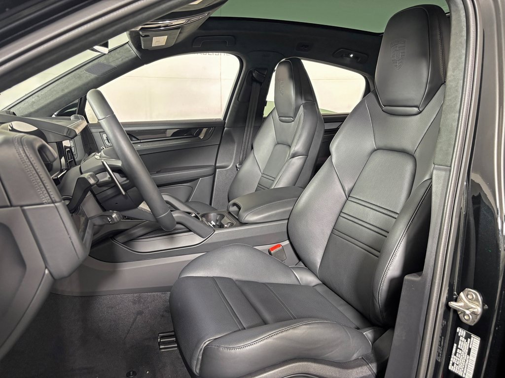 New 2026 Porsche Cayenne GTS image 5