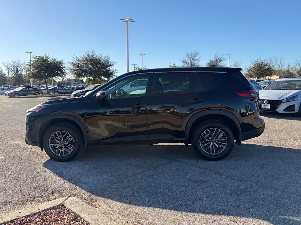 Certified 2025 Nissan Rogue S AWD/4WD image 5