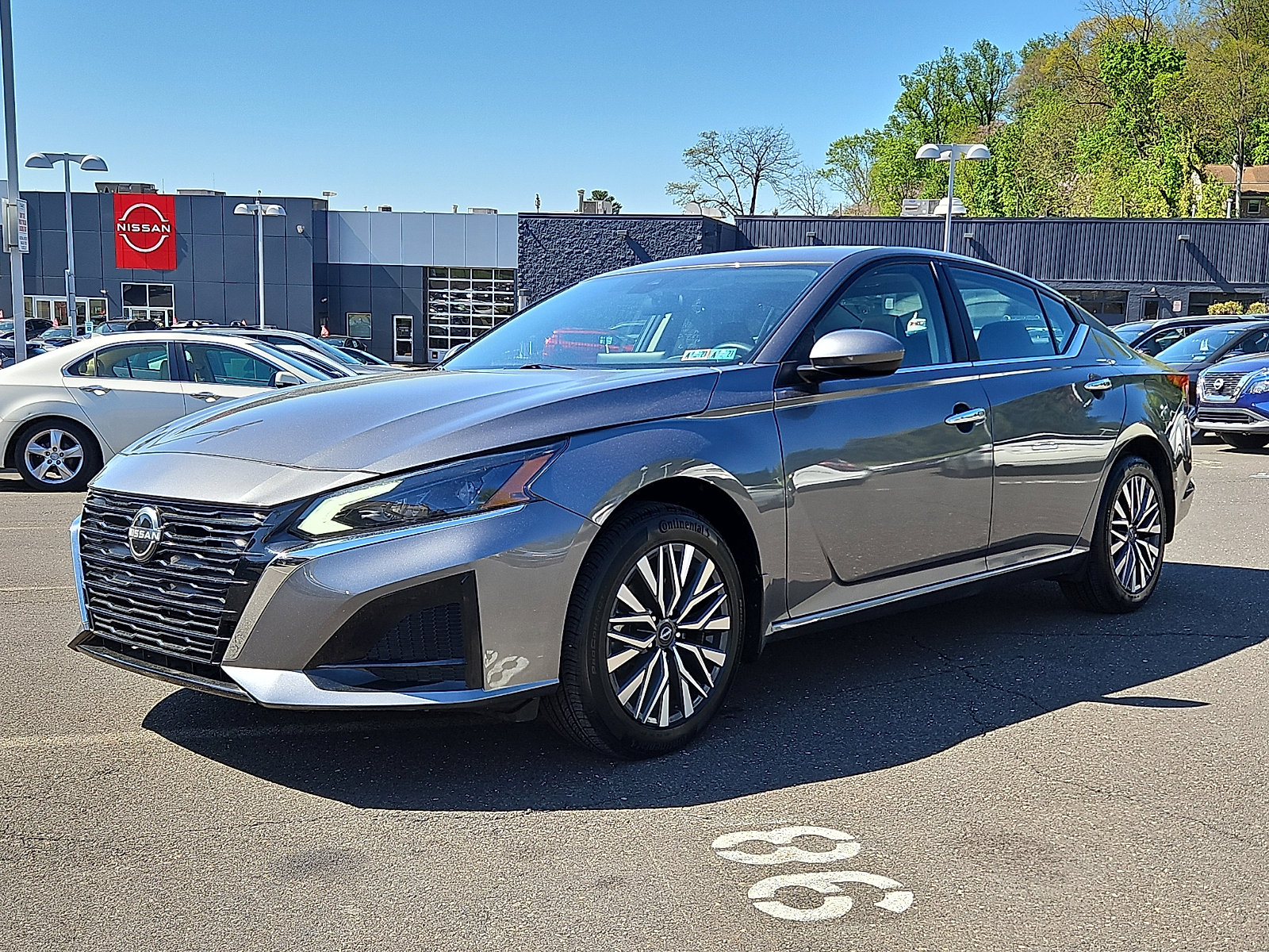 Certified 2023 Nissan Altima 2.5 SV w/ SV Premium Package AWD/4WD image 3