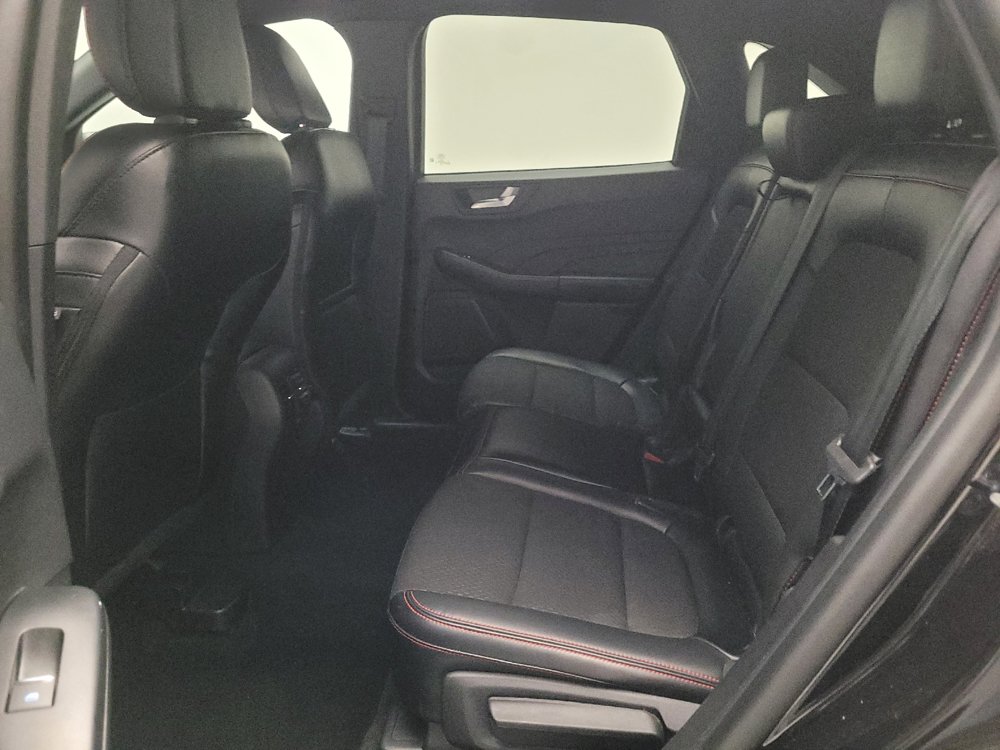 Used 2025 Ford Escape ST-Line FWD image 18