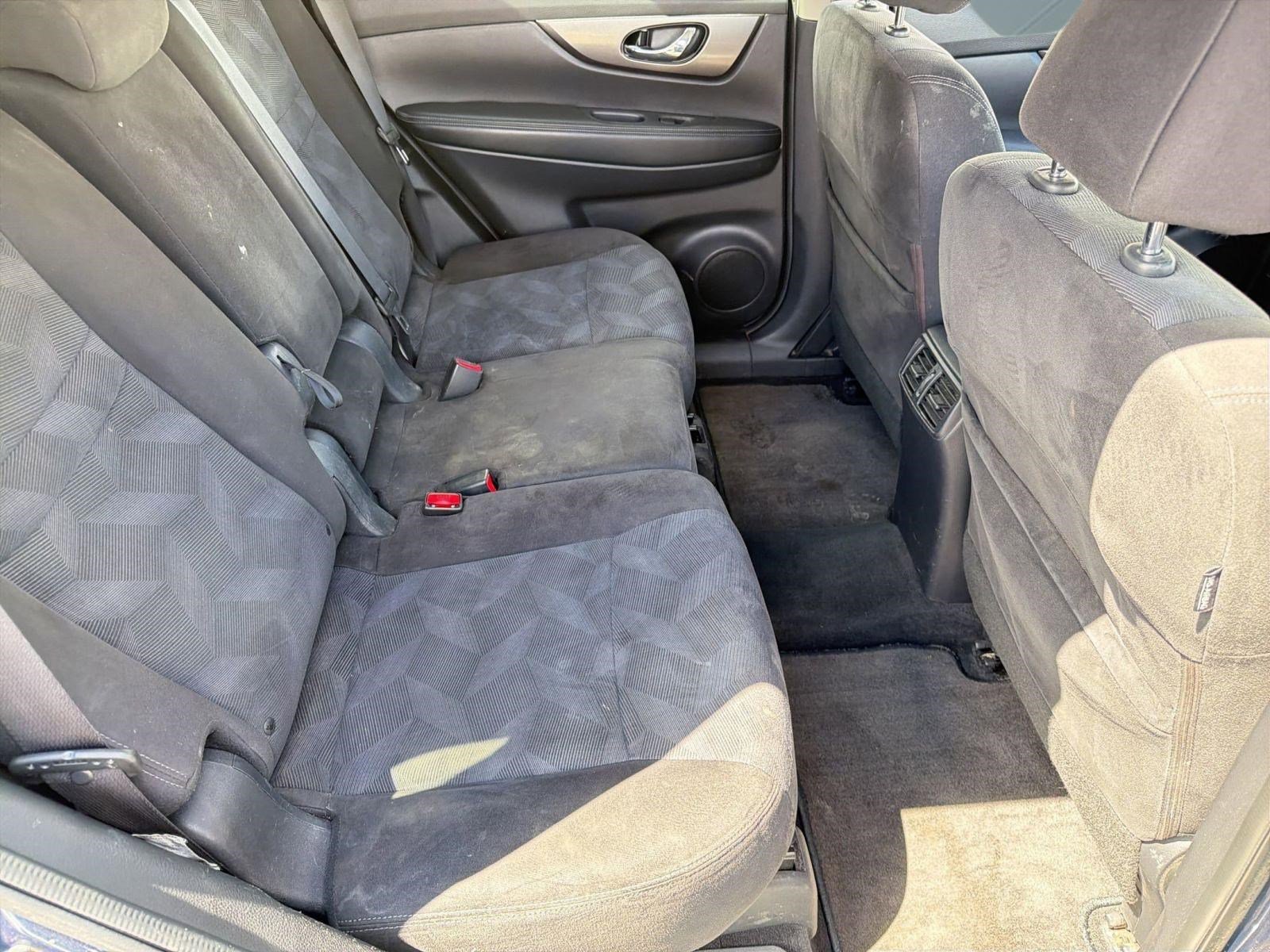 Used 2015 Nissan Rogue SV image 28