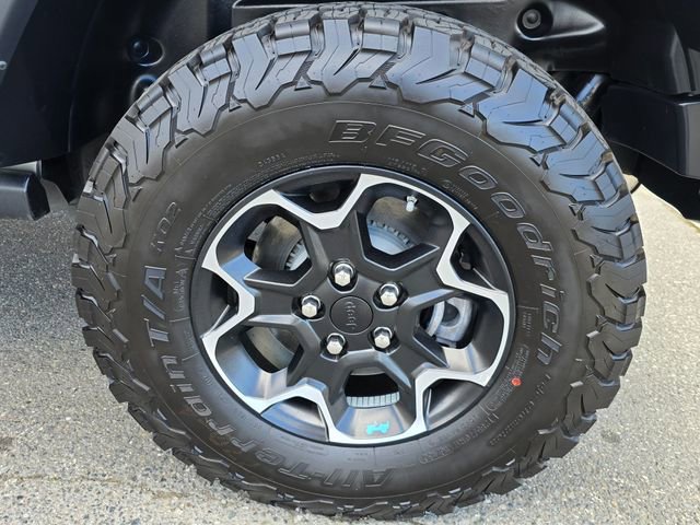 Used 2023 Jeep Wrangler Unlimited Rubicon 4xe w/ Cold Weather Group AWD/4WD image 13