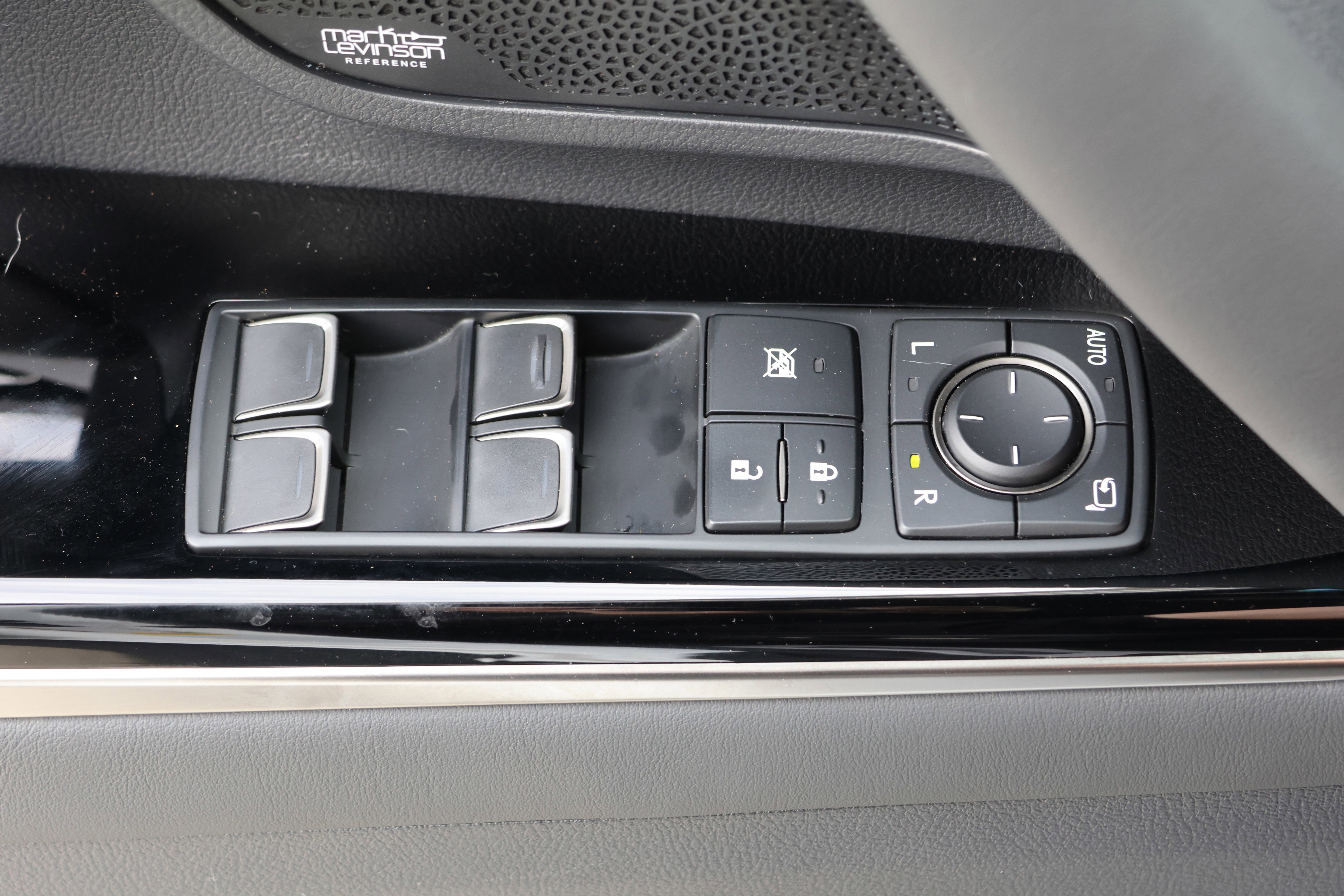 Used 2023 Lexus LX 600 F Sport image 15