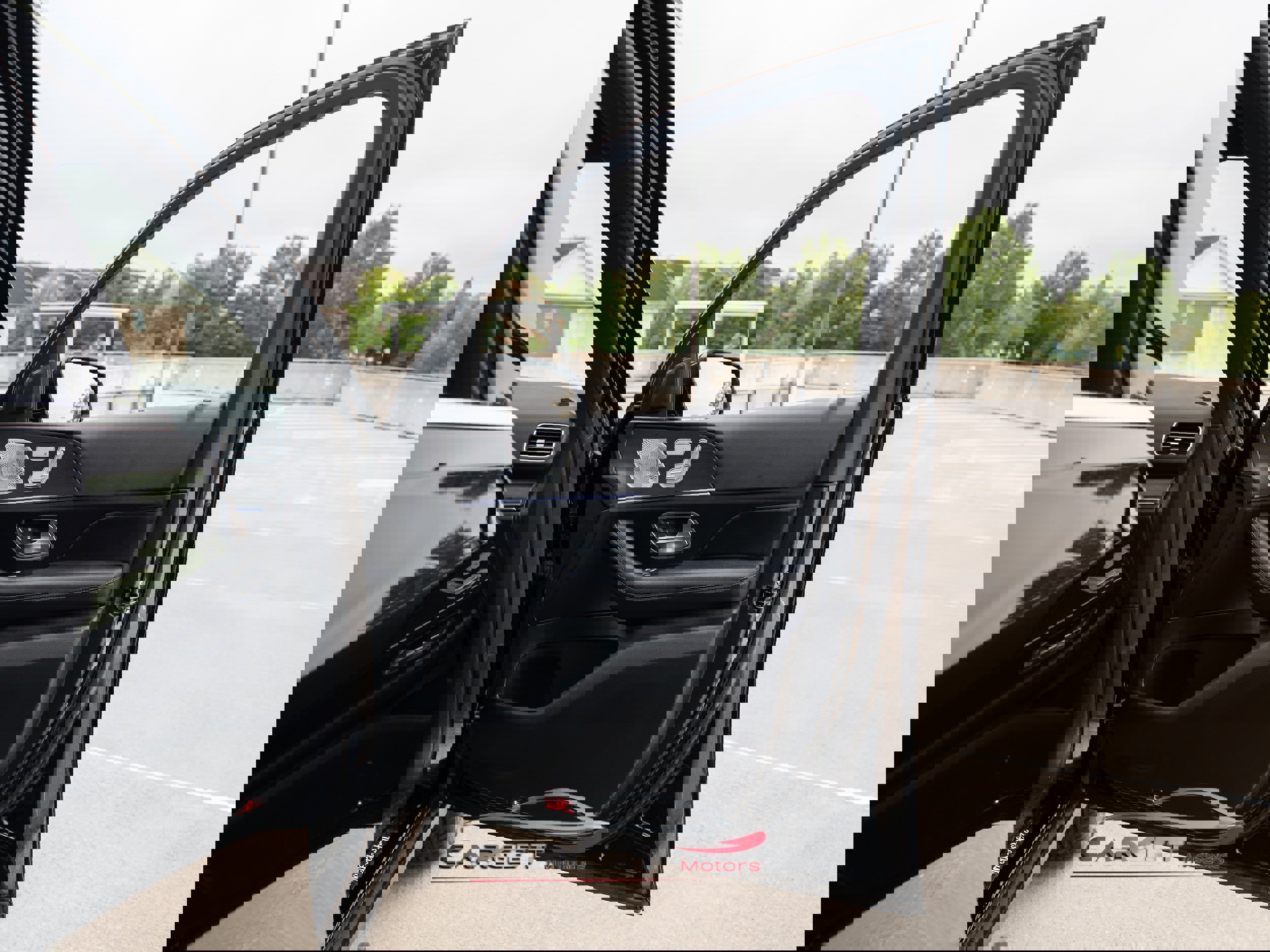 Used 2021 Mercedes-Benz GLE 350 4MATIC w/ Premium Package image 40