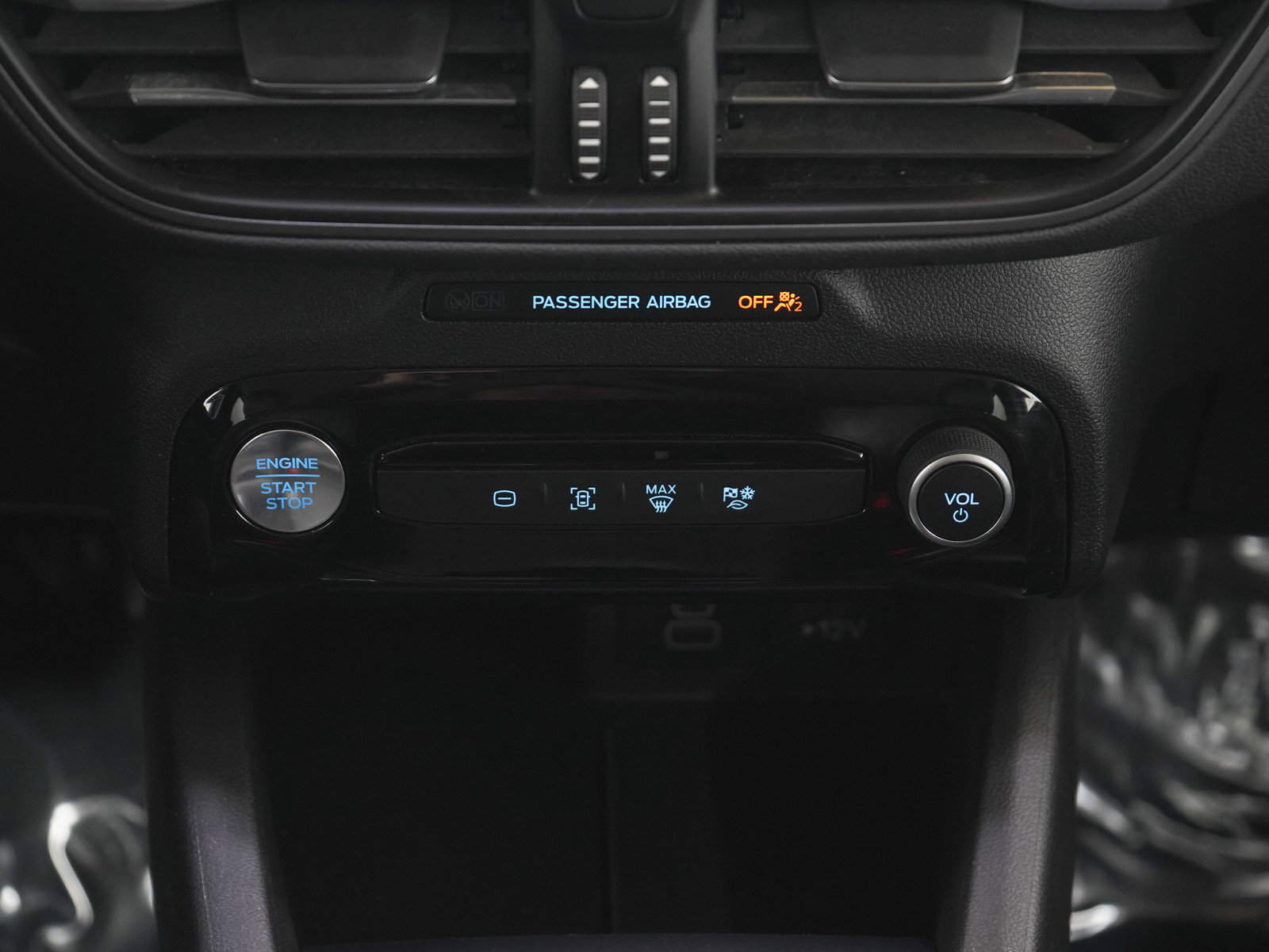 Used 2024 Ford Escape SE image 17