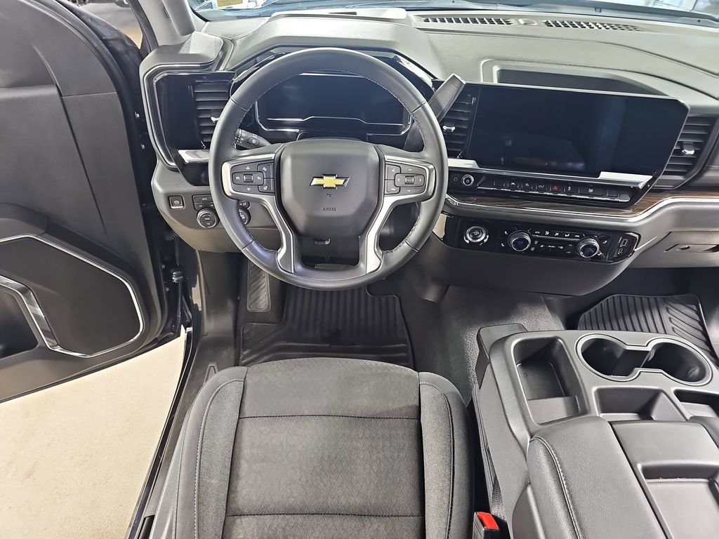 Certified 2024 Chevrolet Silverado 1500 LT AWD/4WD image 19