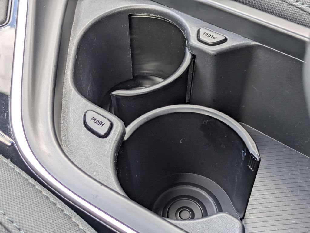 Used 2025 Kia Niro LX FWD image 18