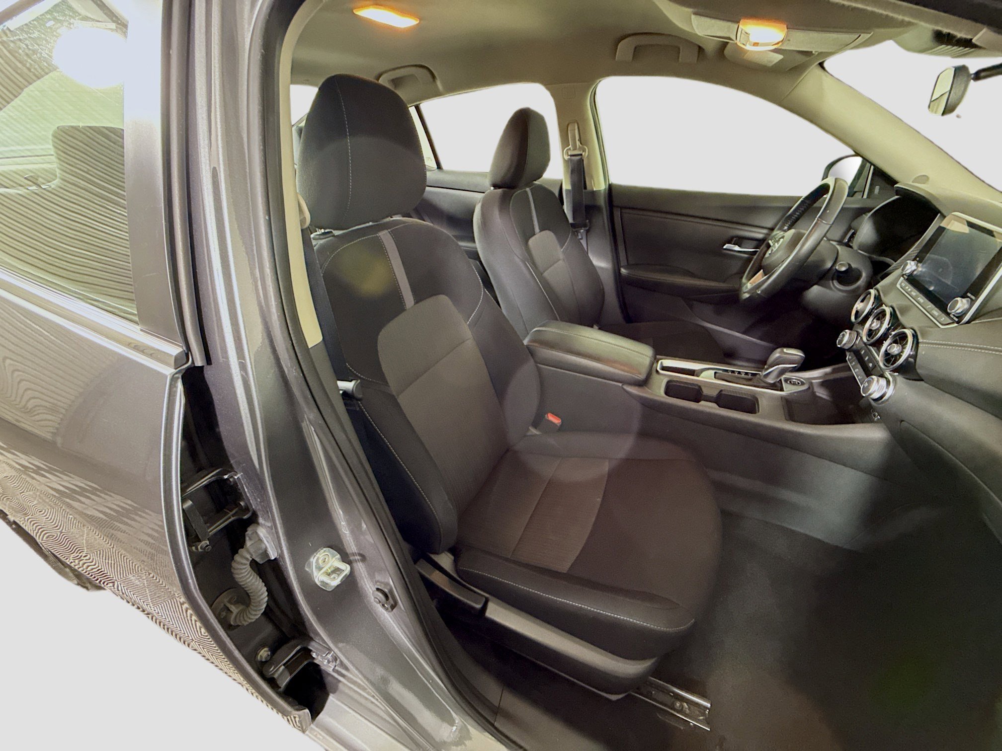 Used 2023 Nissan Sentra SV image 29