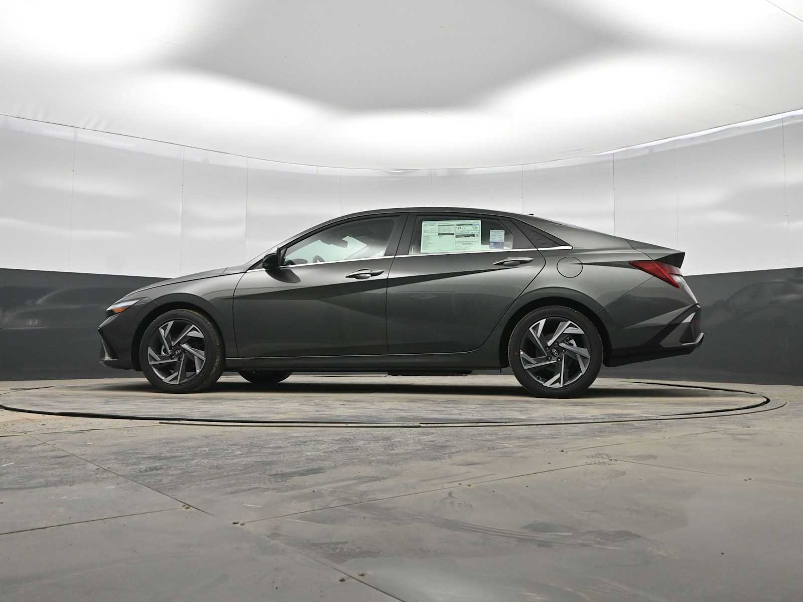 New 2026 Hyundai Elantra Limited image 34