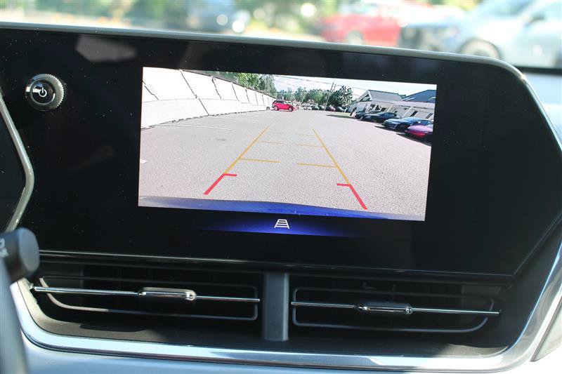 Used 2024 Chevrolet Trax LT w/ Driver Confidence Package FWD image 16
