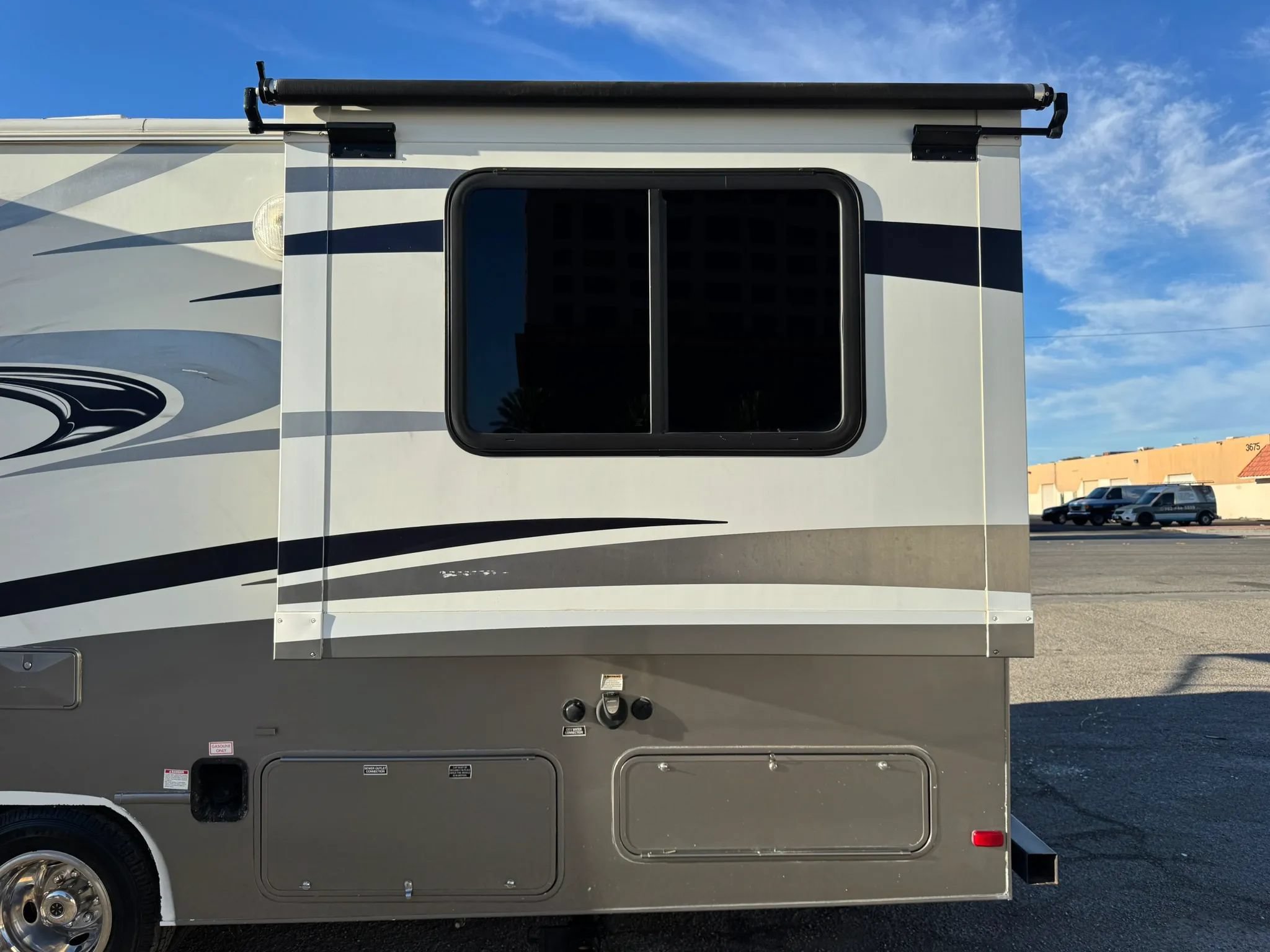 Used 2015 Ford E-450 and Econoline 450 Super Duty w/ Motorhome Prep Package RWD image 10