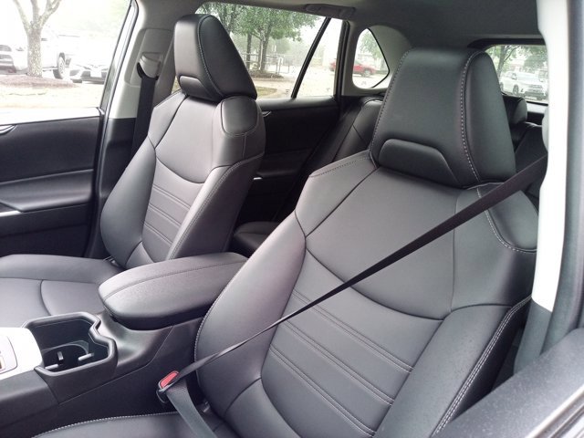 Used 2025 Toyota RAV4 XLE Premium FWD image 13