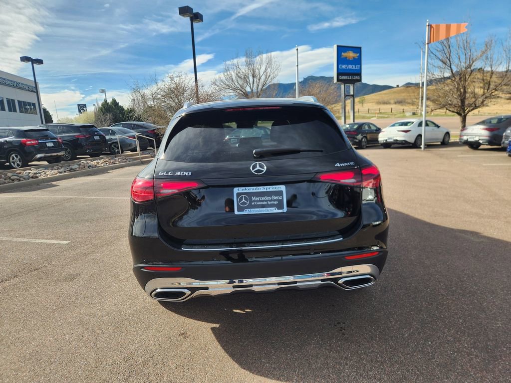 Used 2026 Mercedes-Benz GLC 300 4MATIC image 4