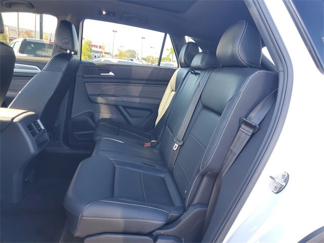 Used 2022 Volkswagen Atlas Cross Sport SEL R-Line image 10