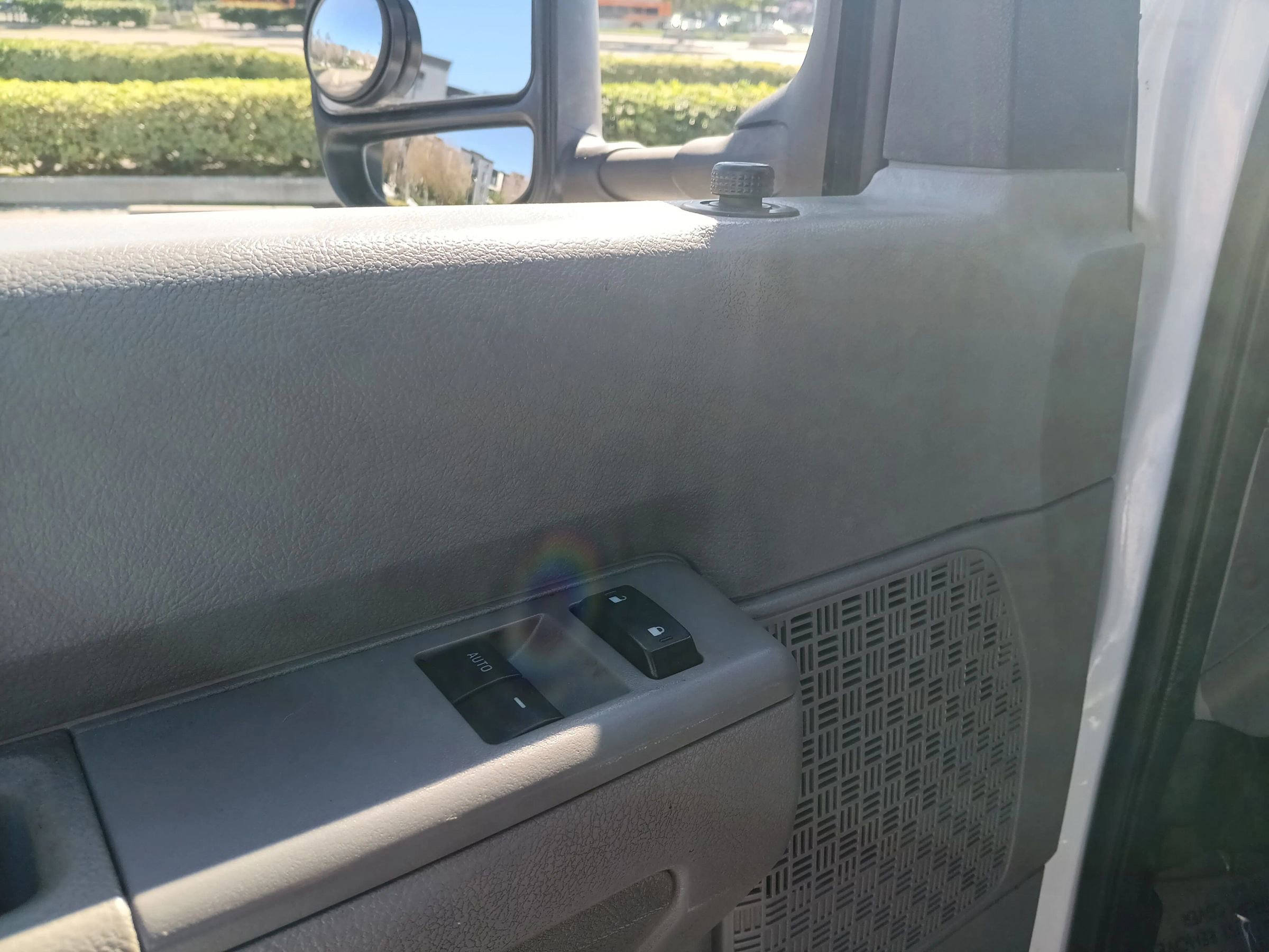 Used 2013 Ford E-450 and Econoline 450 Super Duty w/ Interior Upgrade Pkg RWD image 32