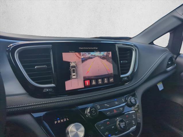 New 2026 Chrysler Pacifica Limited w/ S Appearance Package image 9