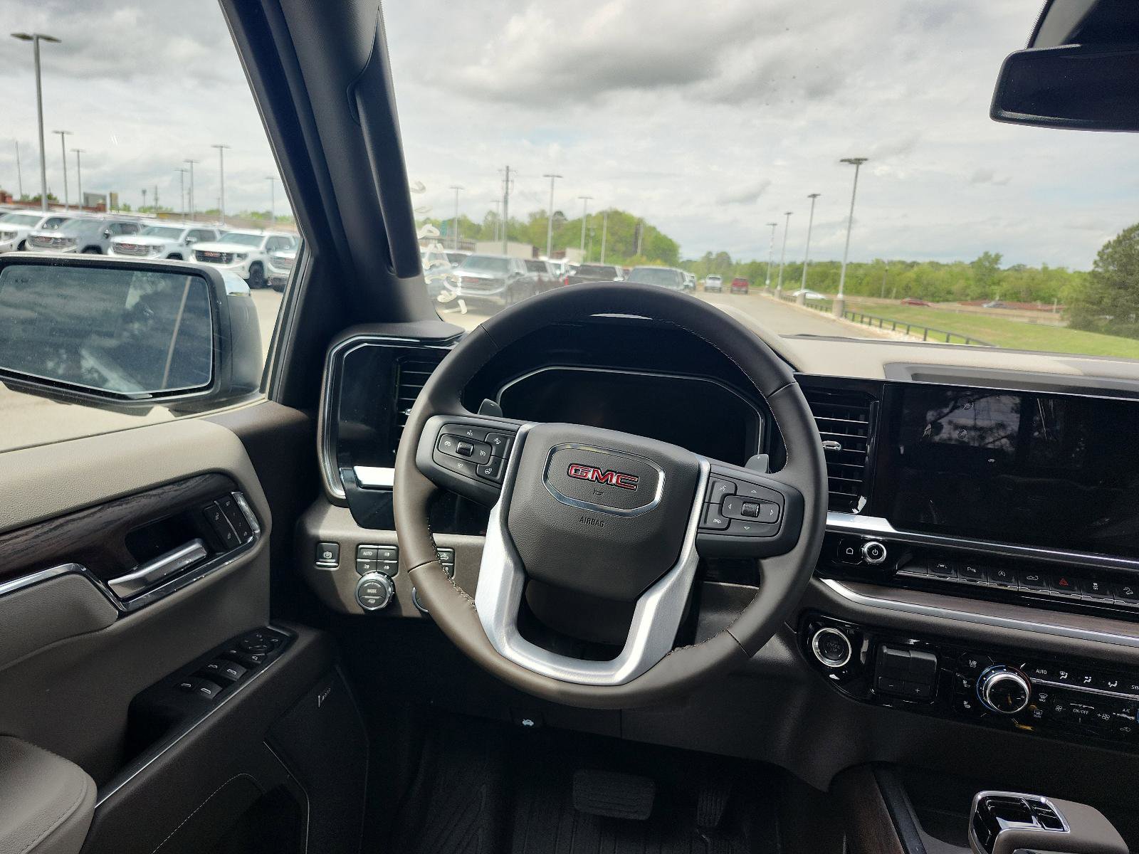 New 2026 GMC Sierra 1500 SLT w/ SLT Premium Plus Package AWD/4WD image 12