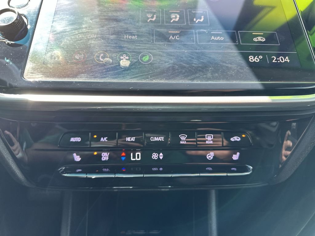 Used 2022 Chevrolet Bolt LT w/ Infotainment Package FWD image 28