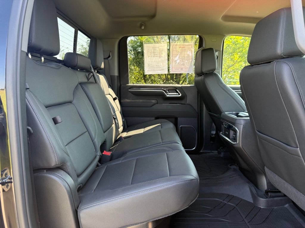 Used 2026 Chevrolet Silverado 2500 LTZ w/ LTZ Premium Package AWD/4WD image 19