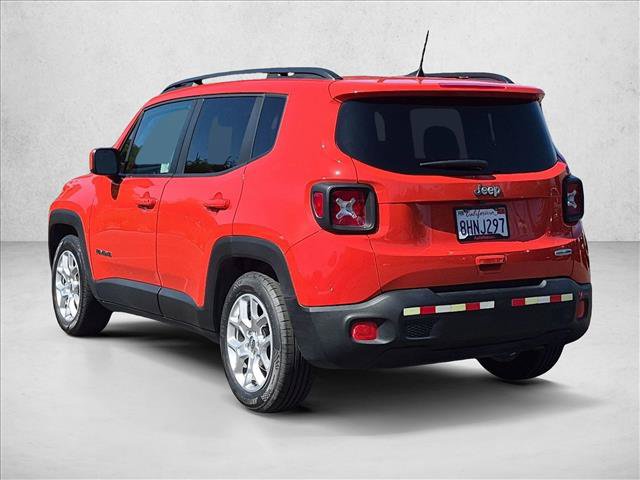 Used 2018 Jeep Renegade Latitude FWD image 8