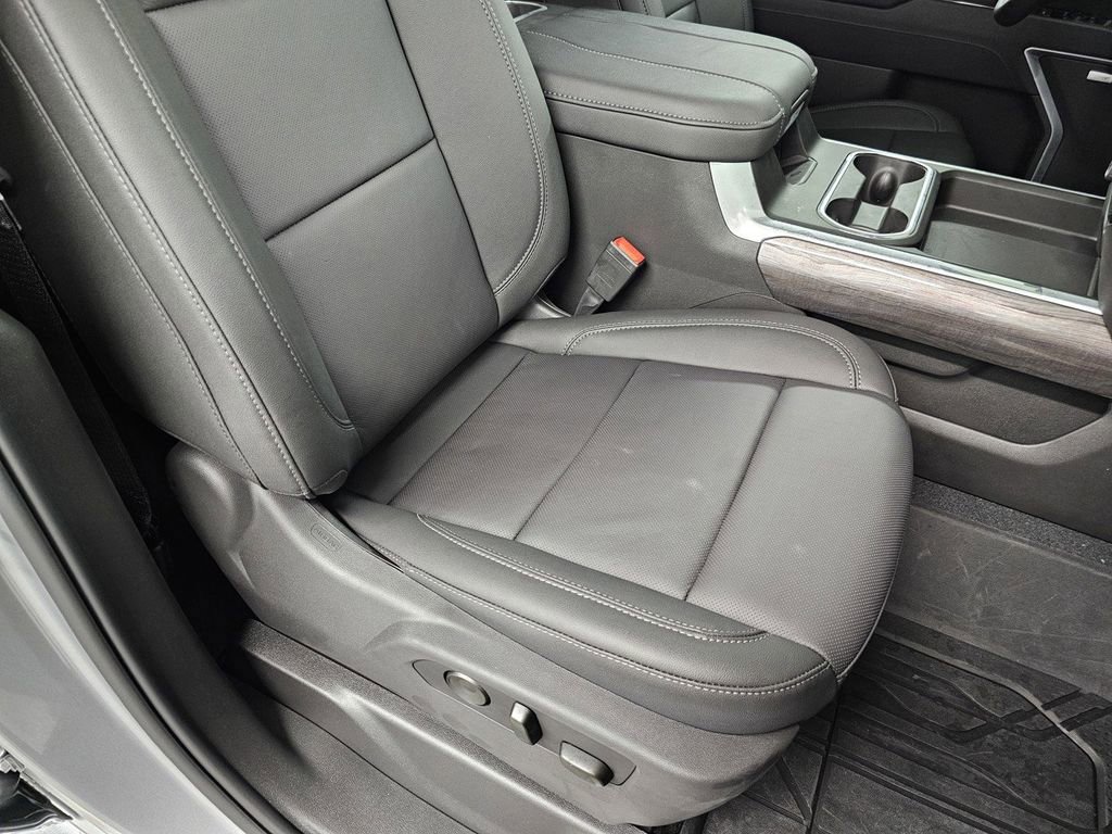 New 2026 Chevrolet Silverado 3500 LTZ w/ LTZ Plus Package image 22
