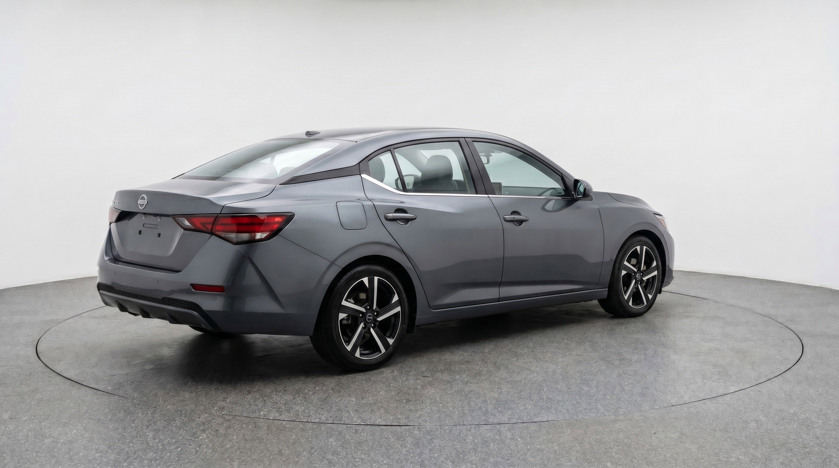 Used 2025 Nissan Sentra SV FWD image 9