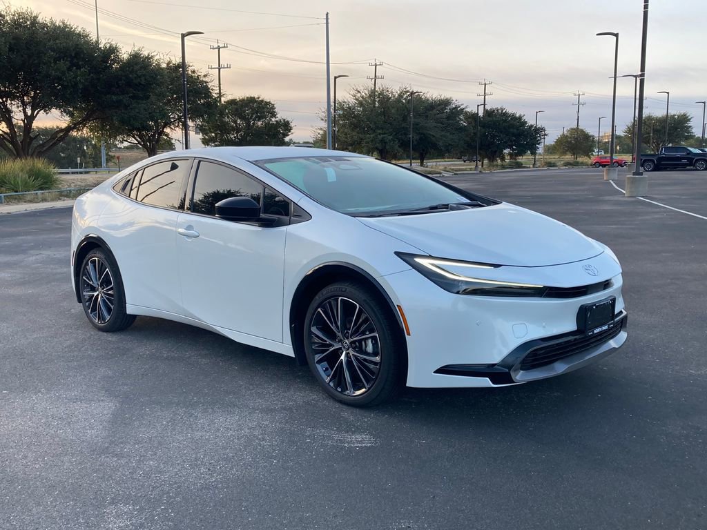 New 2026 Toyota Prius XLE image 3