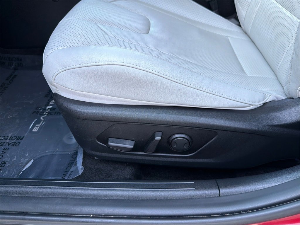 Used 2022 Hyundai Elantra Limited w/ Cargo Package image 19