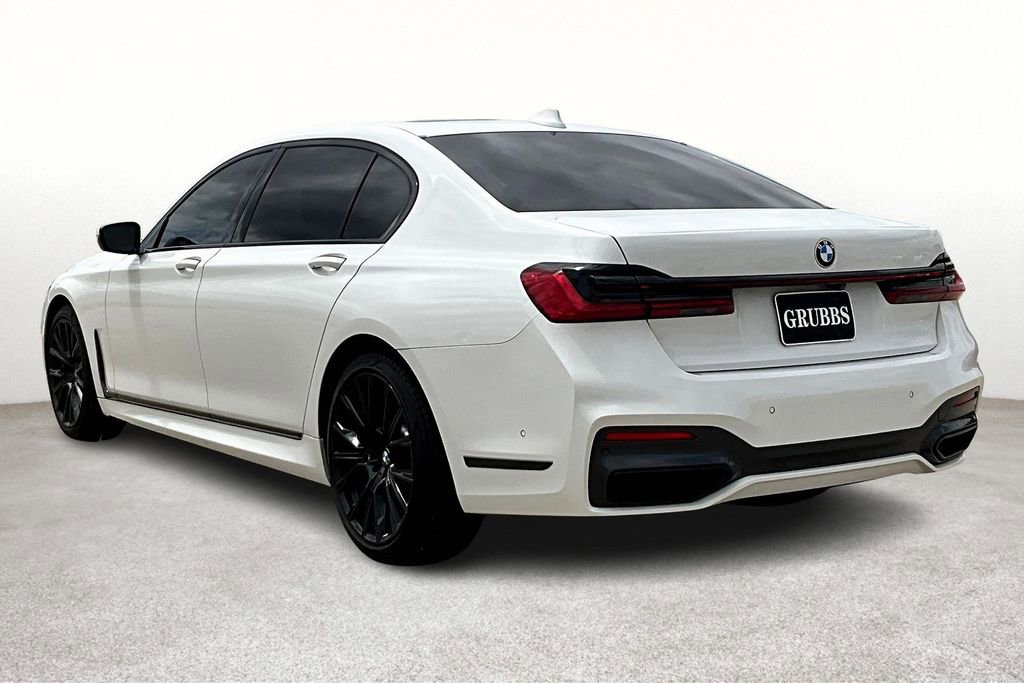 Used 2022 BMW 740i w/ M Sport Package image 14