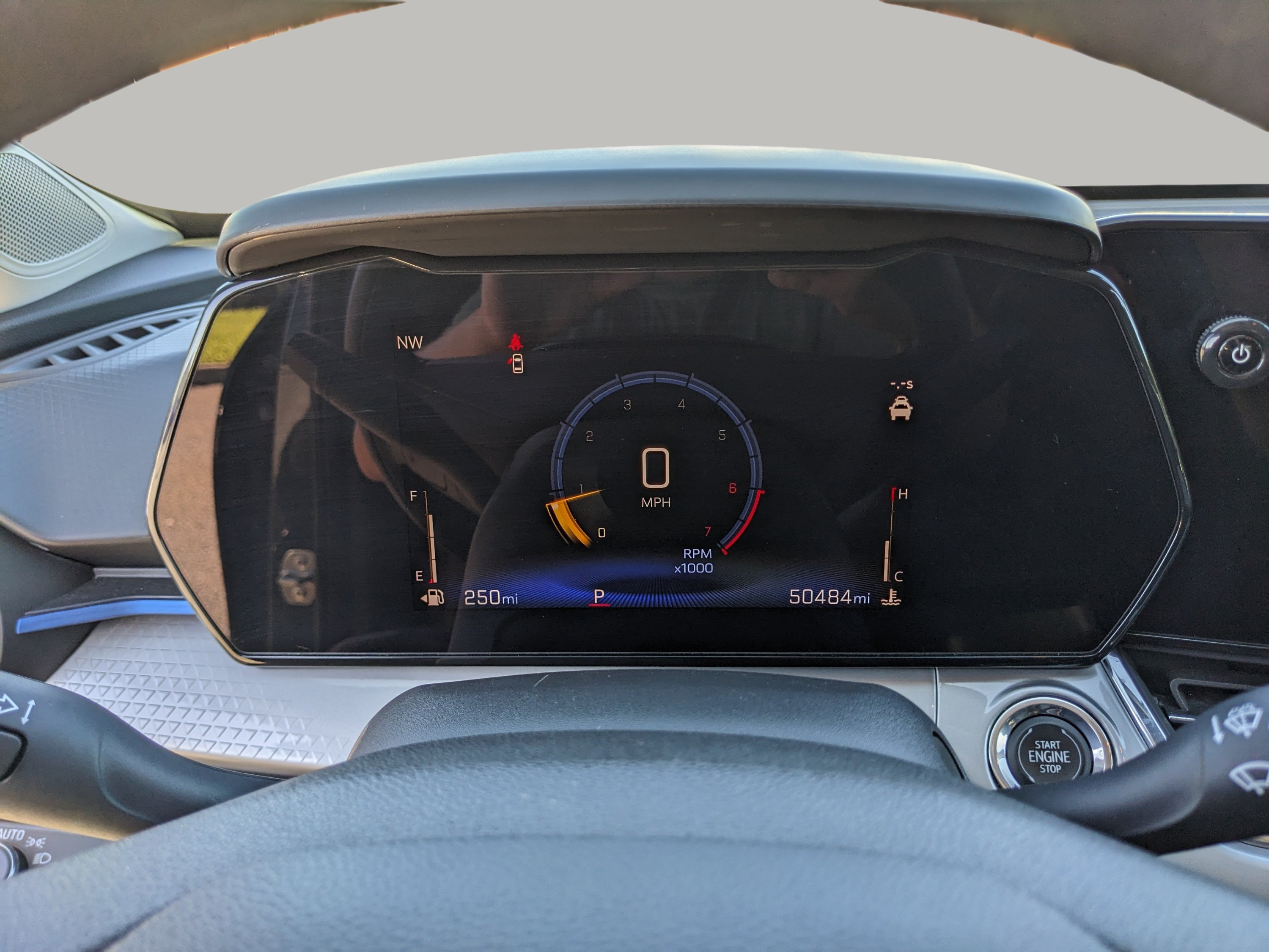 Used 2025 Chevrolet Trax LT FWD image 36