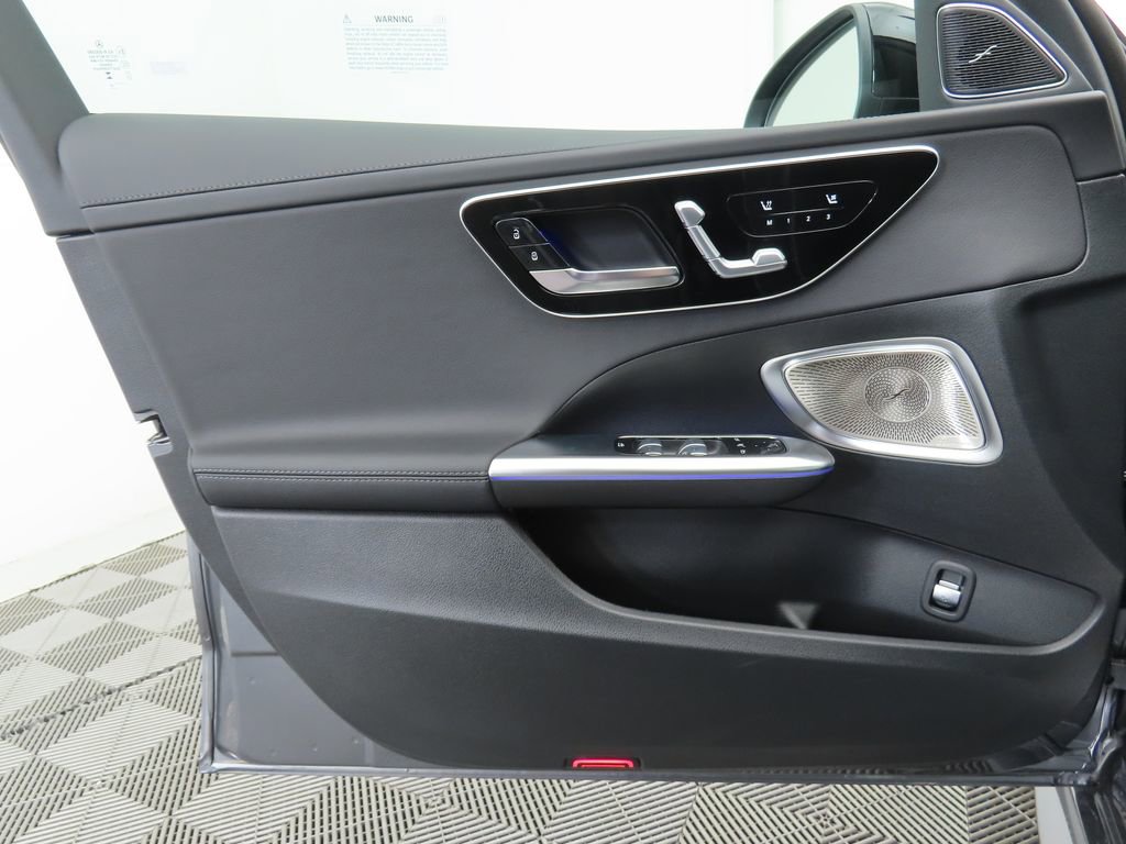New 2025 Mercedes-Benz C 300 4MATIC Sedan image 24