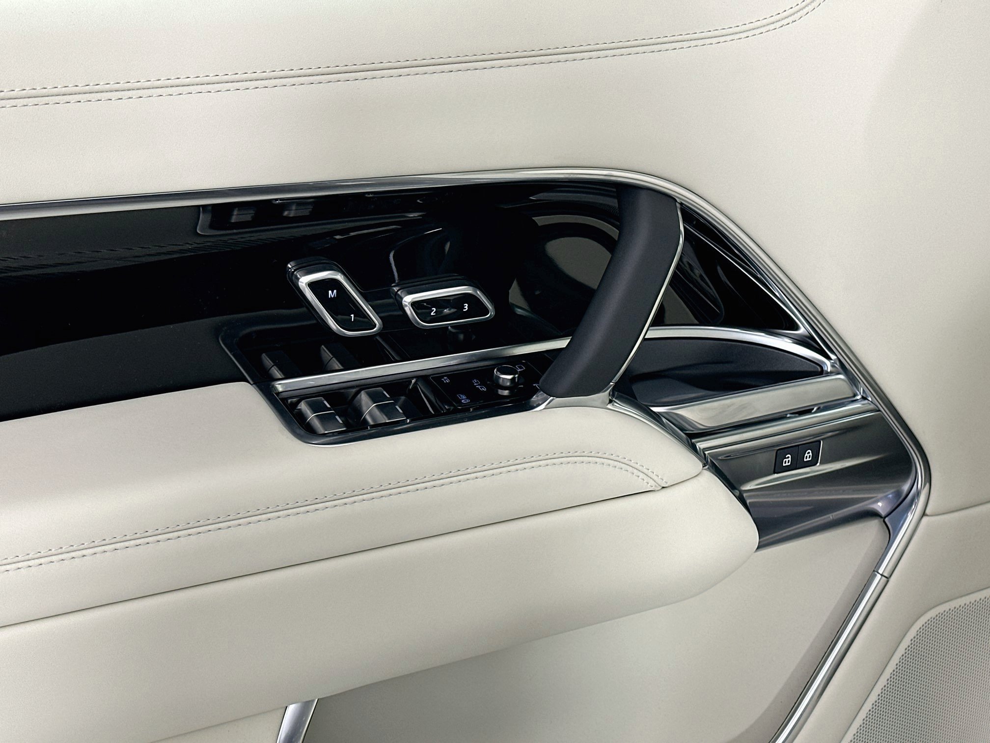 New 2027 Land Rover Range Rover SE AWD/4WD image 15