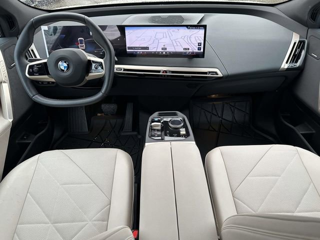 Used 2026 BMW iX xDrive45 image 18