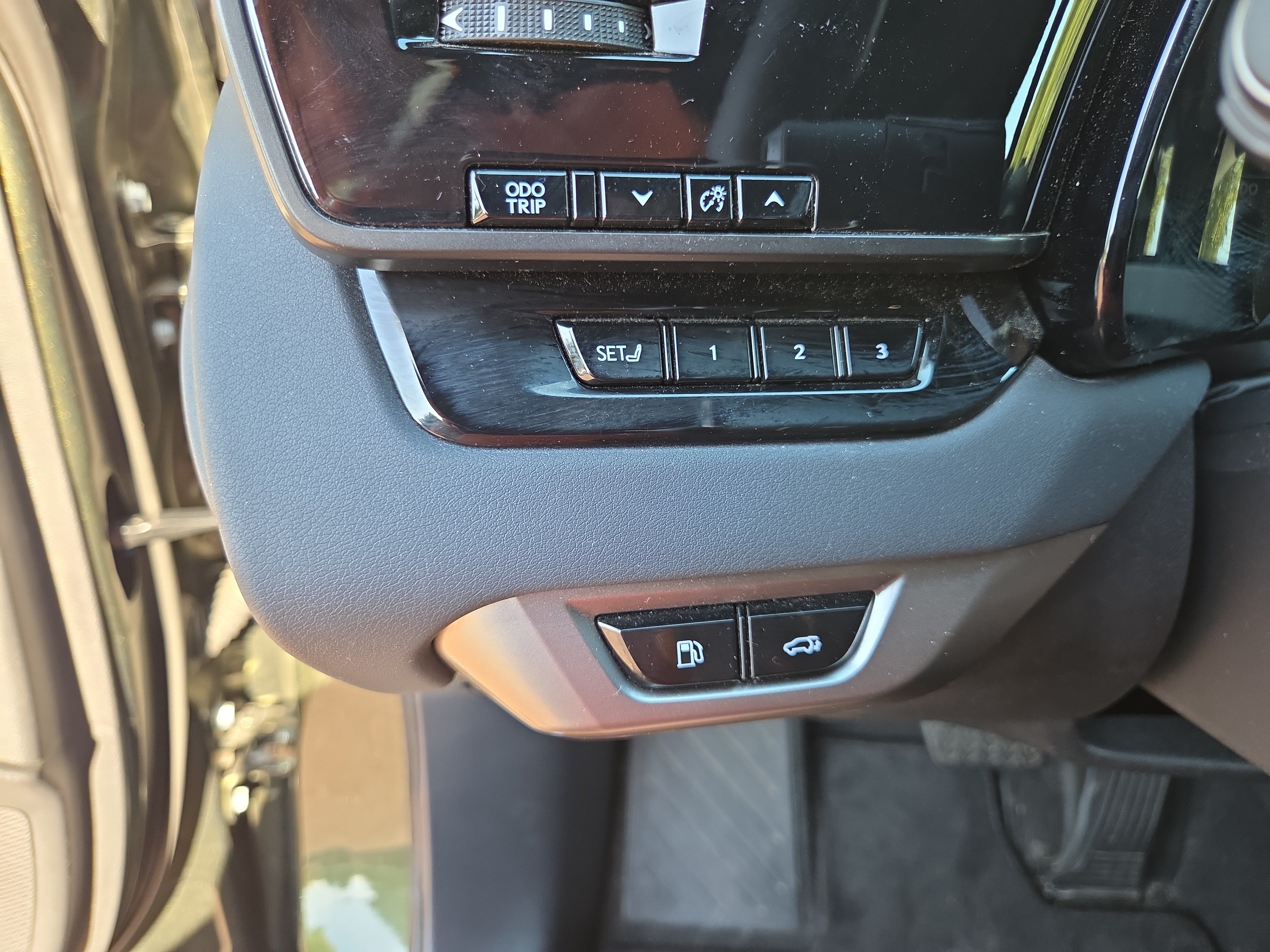 Certified 2024 Lexus RX 350 Premium w/ Cold Area Package AWD/4WD image 31
