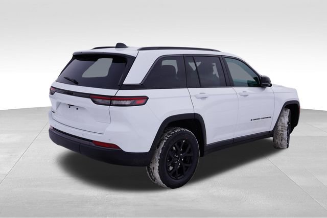 New 2026 Jeep Grand Cherokee Laredo image 3