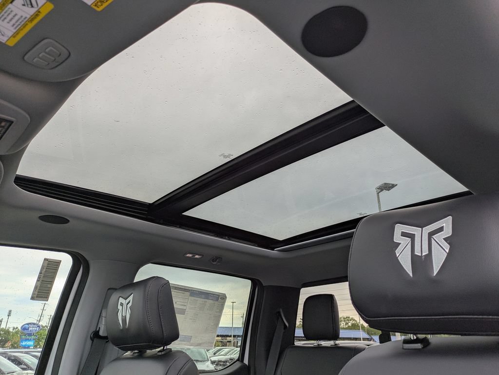 New 2026 Ford F250 Lariat w/ Black Appearance Package AWD/4WD image 16