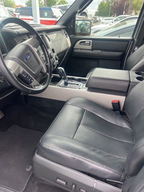 Used 2017 Ford Expedition Limited AWD/4WD image 4