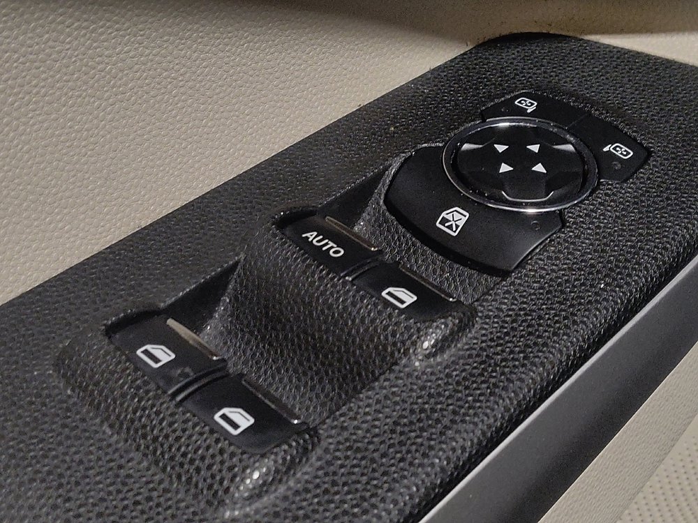 Used 2018 Ford EcoSport S FWD image 27