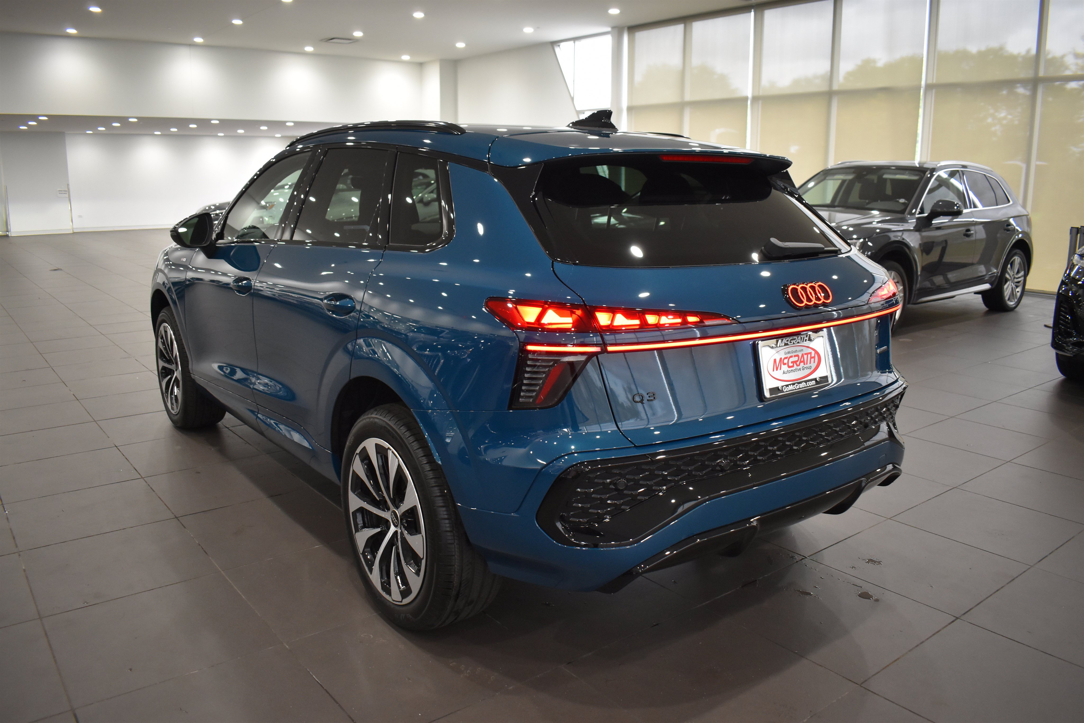 New 2026 Audi Q3 quattro 2.0T AWD/4WD image 5