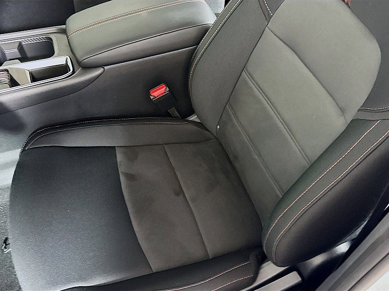 Used 2025 Nissan Sentra SR w/ Midnight Edition FWD image 19