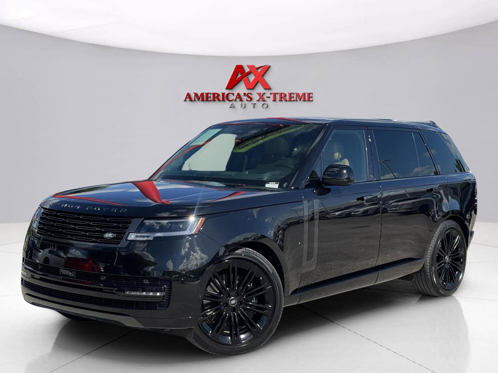 Used 2025 Land Rover Range Rover Long Wheelbase SE