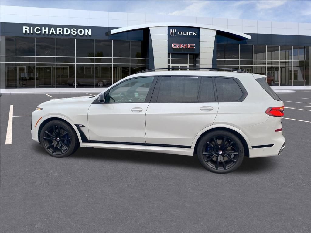 Used 2023 BMW X7 M60i w/ Executive Package image 34