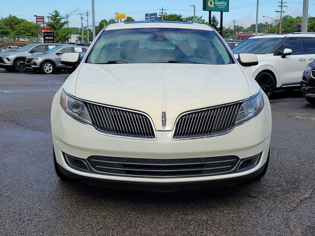 Used 2013 Lincoln MKS AWD image 2