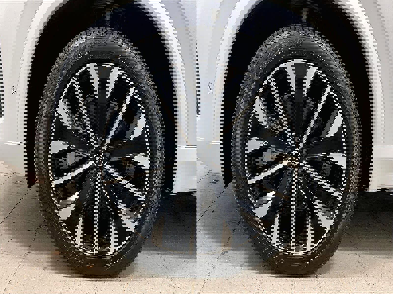 Used 2026 Volvo XC90 B6 Ultra w/ Protection Package Premier AWD/4WD image 7