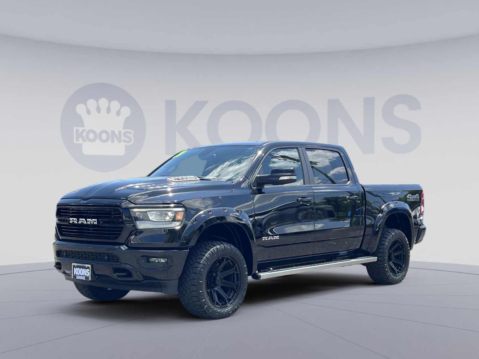 Used 2020 RAM 1500 Laramie w/ Sport Appearance Package AWD/4WD image 4