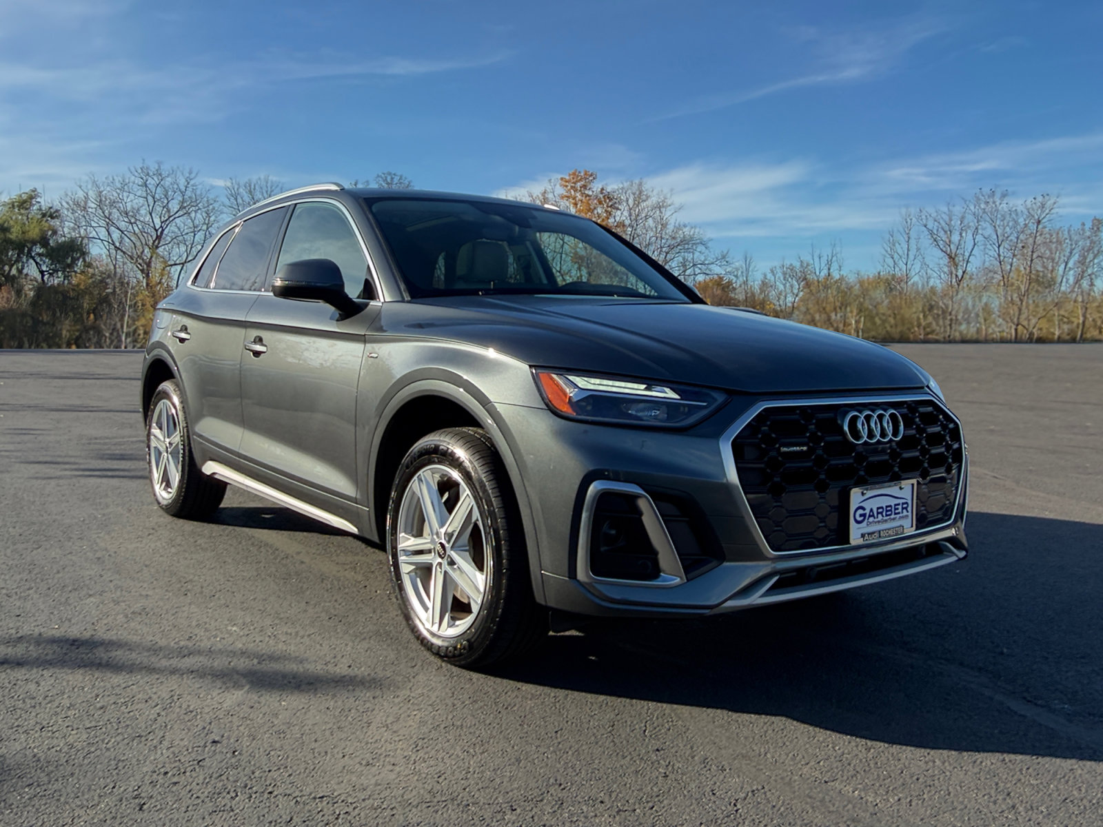 Used 2024 Audi Q5 e Premium Plus w/ Premium Plus Package AWD/4WD image 7