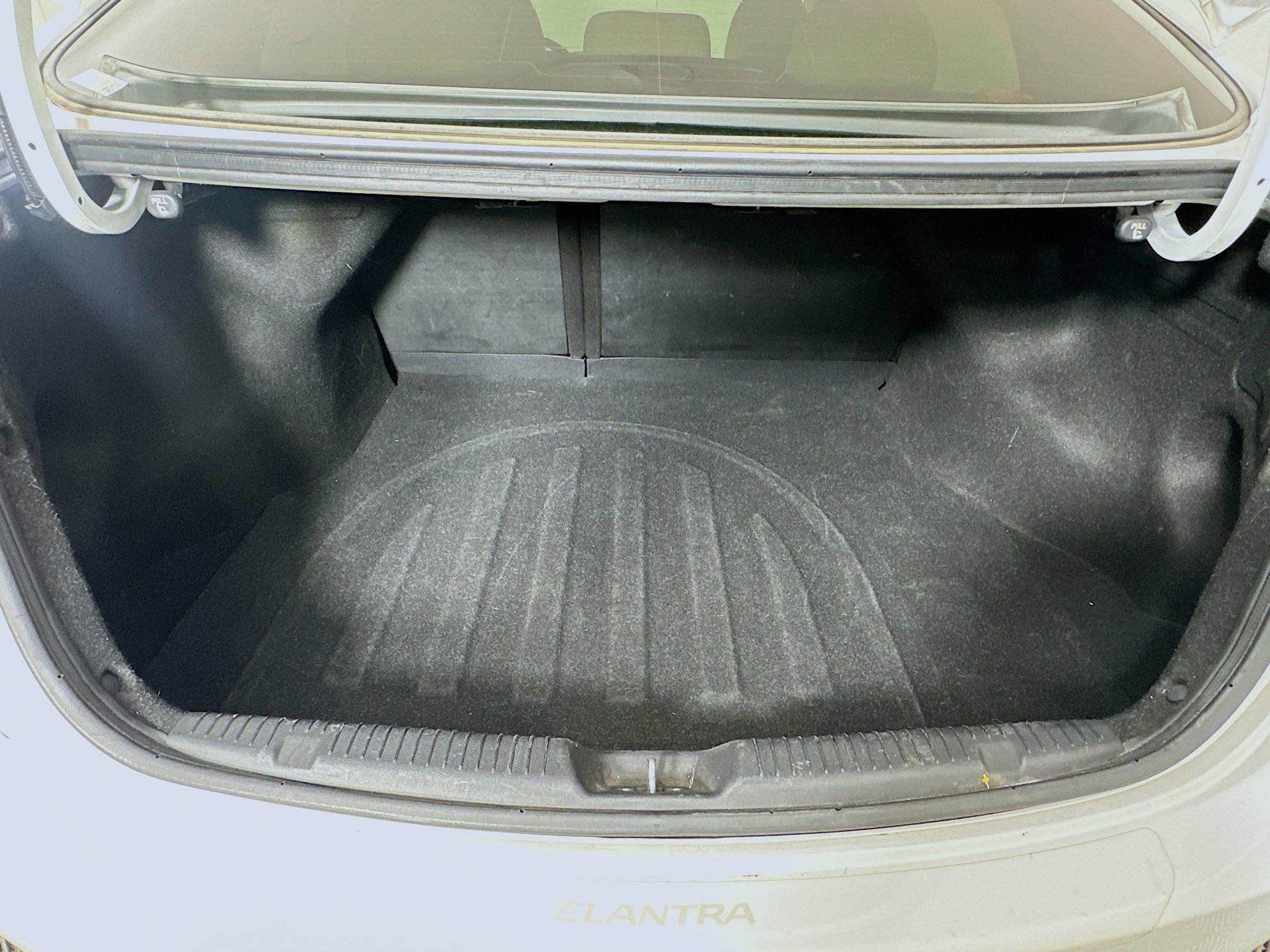 Used 2011 Hyundai Elantra Limited FWD image 26